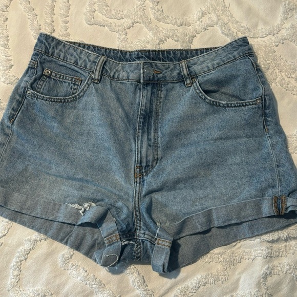 H&M High Rise Jean shorts - Picture 1 of 2
